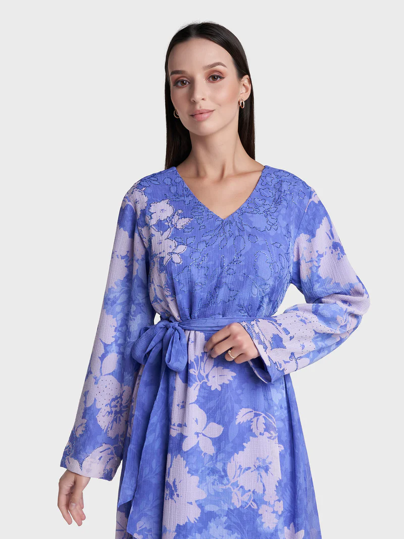 Timeless Elegance, Modest Spirit